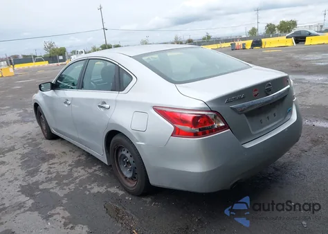 2013 Nissan Altima 2.5 S z USA, uszkodzony, nr VIN 1N4AL3AP9DC103176